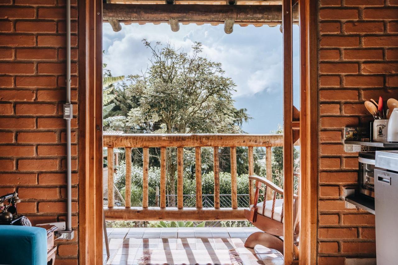 Chale Refugio Da Pedra Sp Villa Sao Bento do Sapucai Bagian luar foto