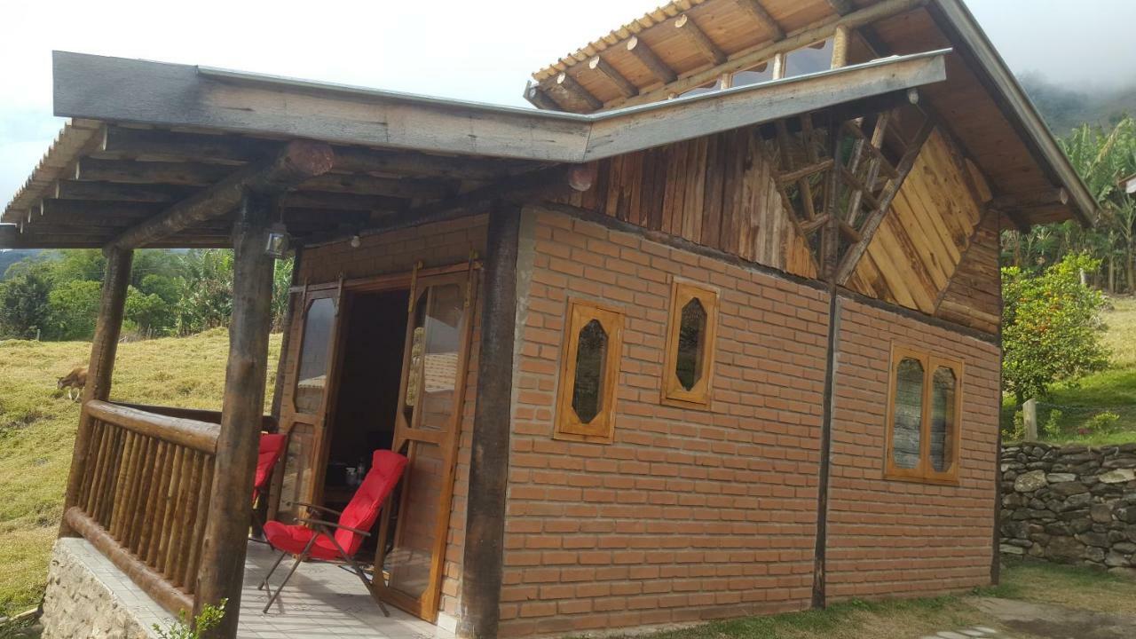 Chale Refugio Da Pedra Sp Villa Sao Bento do Sapucai Bagian luar foto